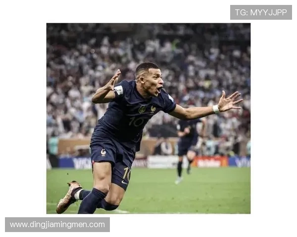 德尚携法国教练组向曼丹达致敬:感谢你的一切付出你是球队真正的领袖 德尚携法国教练组向曼丹达致敬:感谢你的一切付出你是球队真正的领袖